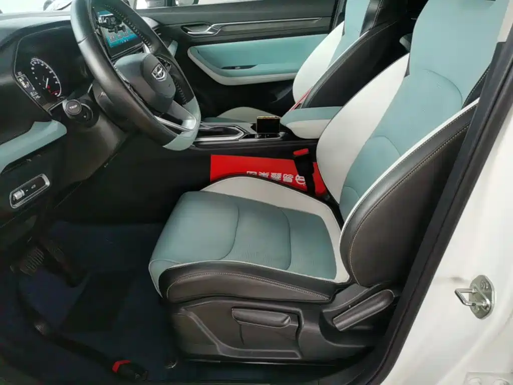 Geely Emgrand S 2022 2022 1.4T CVT Crossover Player
