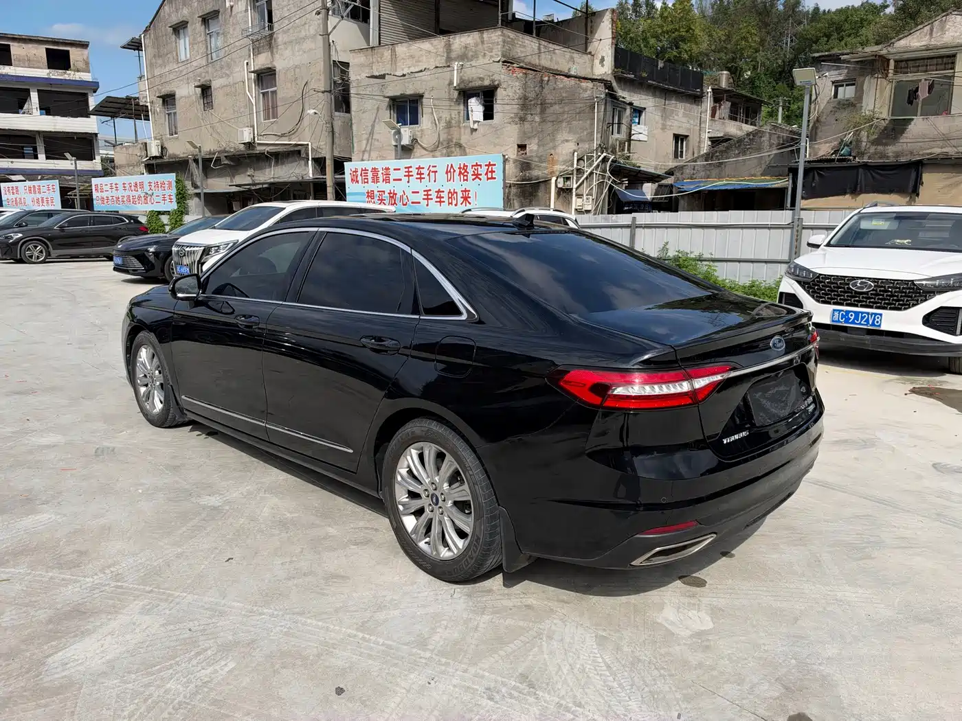 2021 Ford Taurus