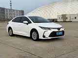 Фото 3 - Toyota Corolla