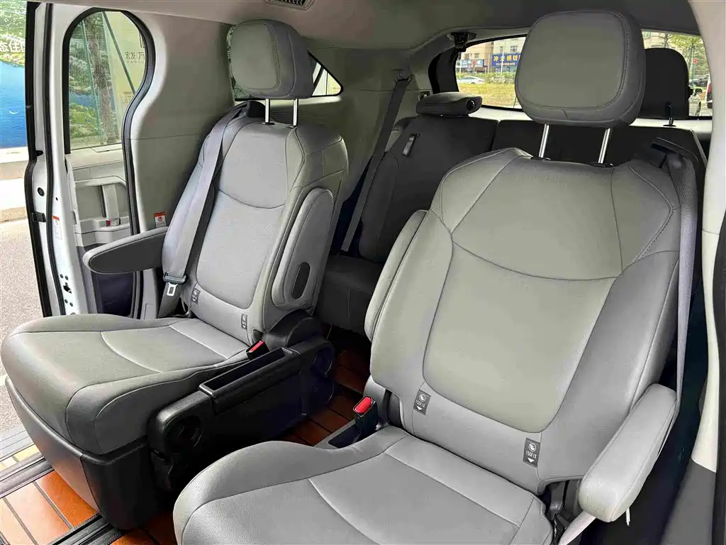Toyota Granvia 2023 2023 2.5L Hybrid Comfort Edition