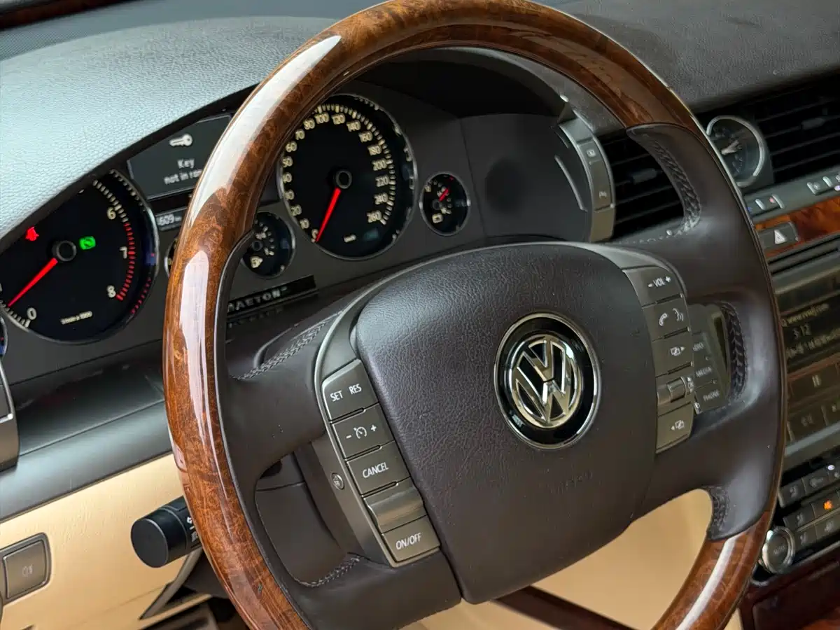 Volkswagen Phaeton 2013 2012 3.0L Executive