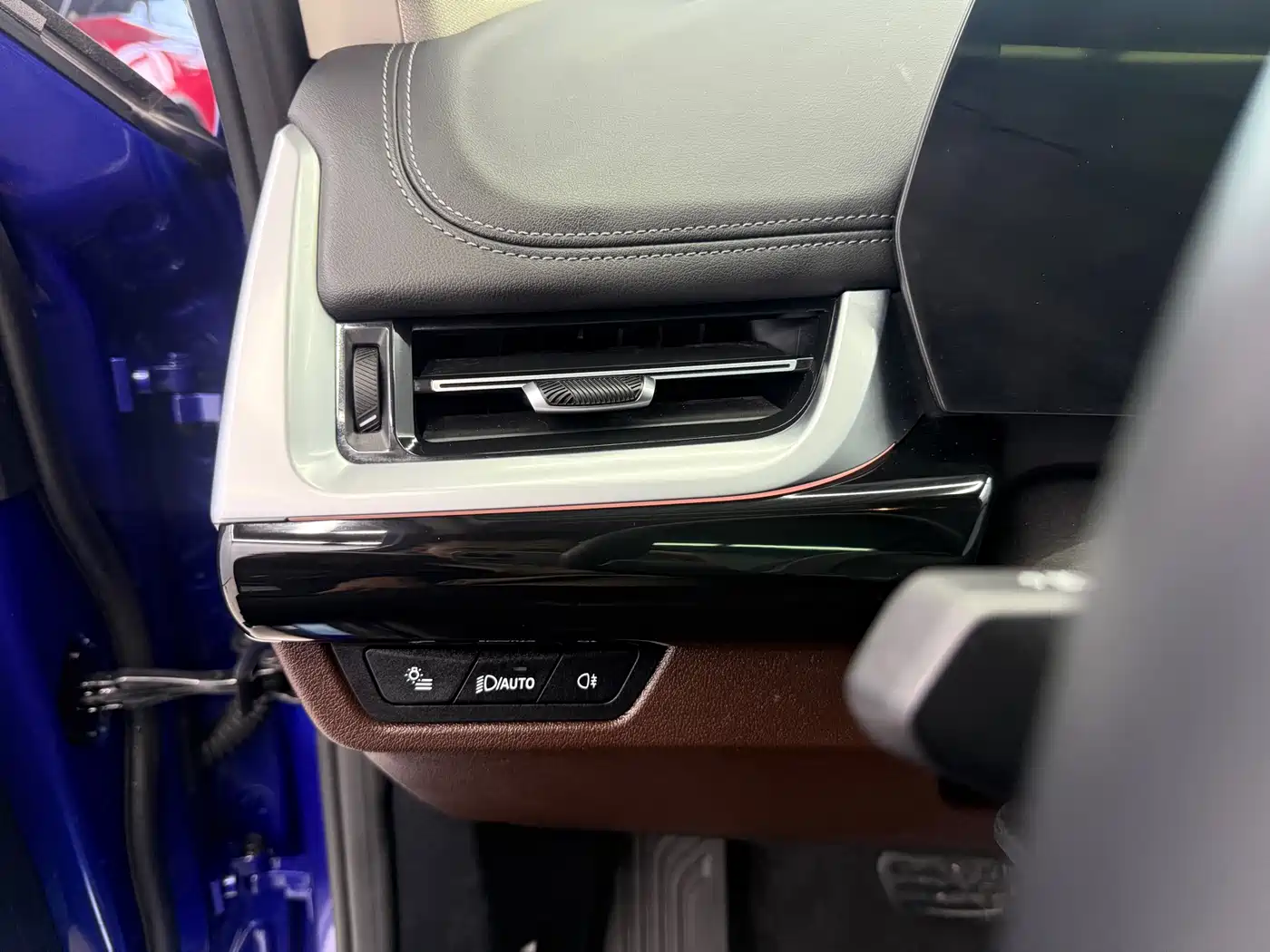 BMW X1 2023 sDrive20Li X Design Package фото 13