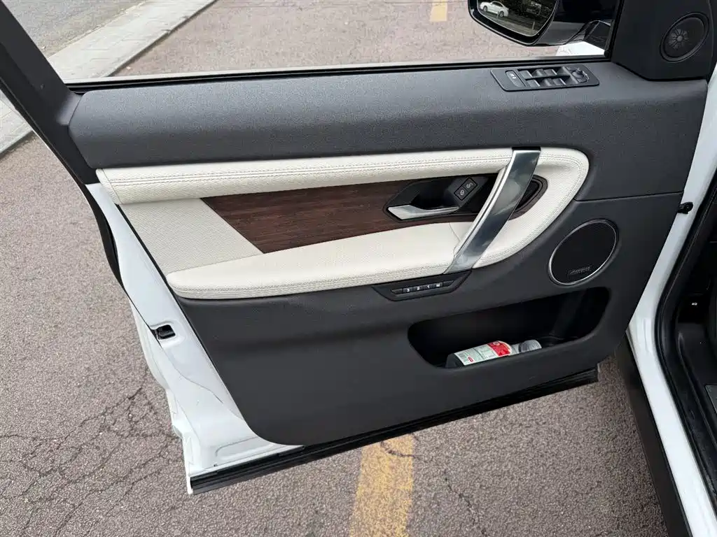 Land Rover Discovery Sport 2020 249PS R-Dynamic Performance Tech 7-seater фото 6