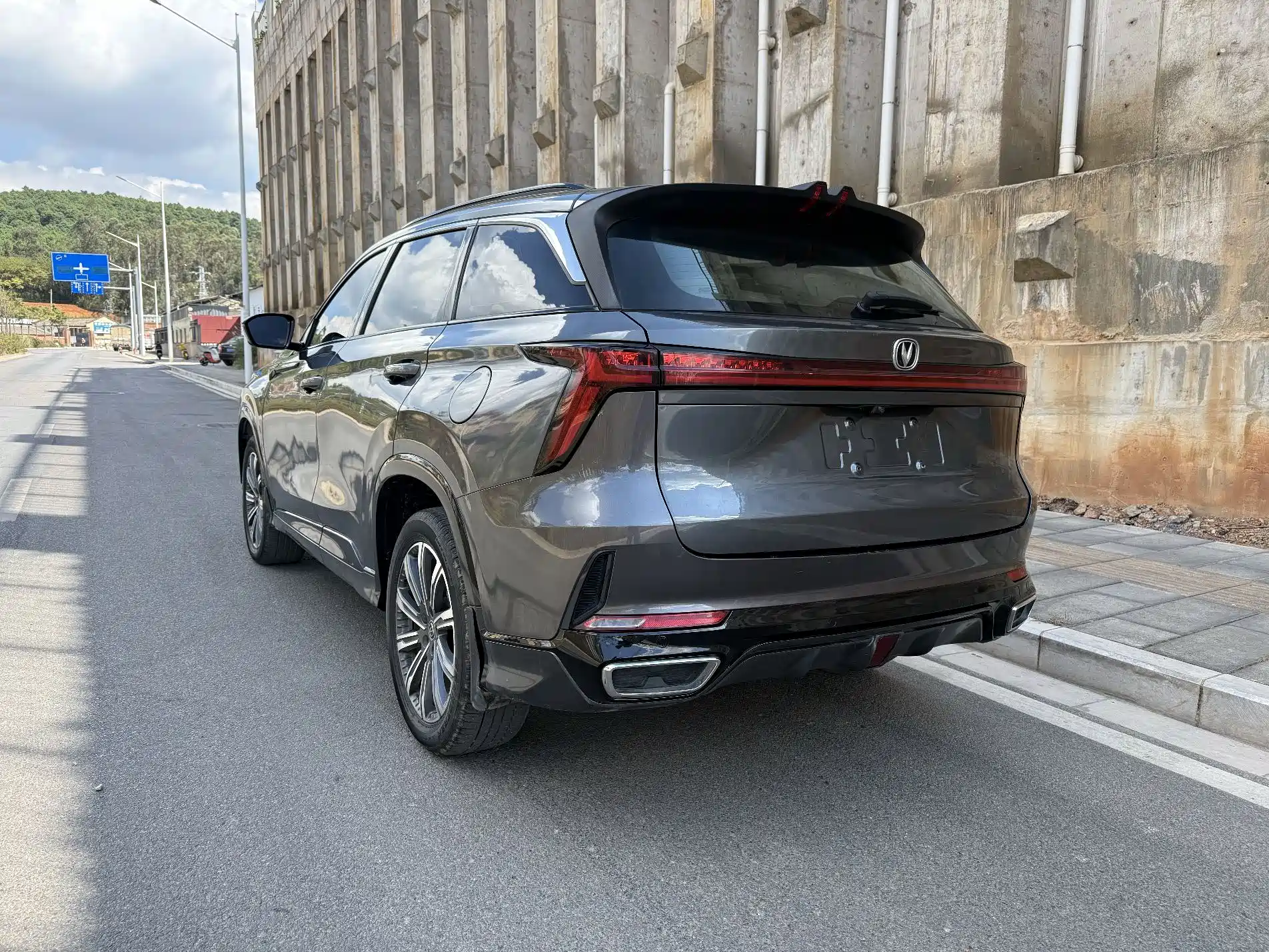Фото 11 - Changan CS75 PLUS