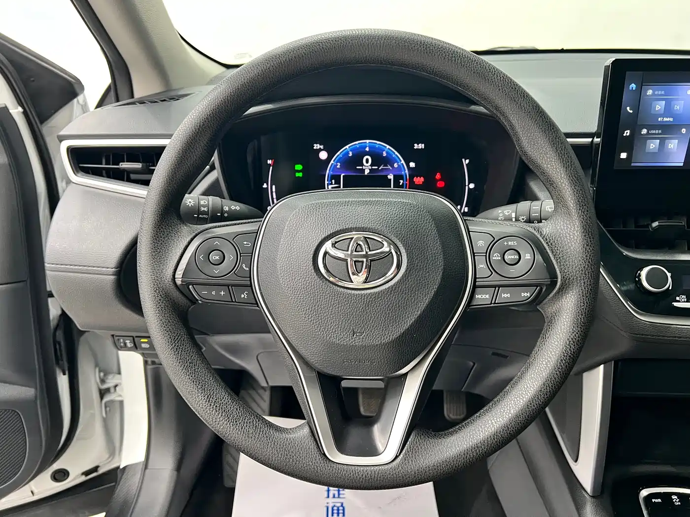 Toyota Frontlander 2023 2.0L CVT Leading Edition фото 23