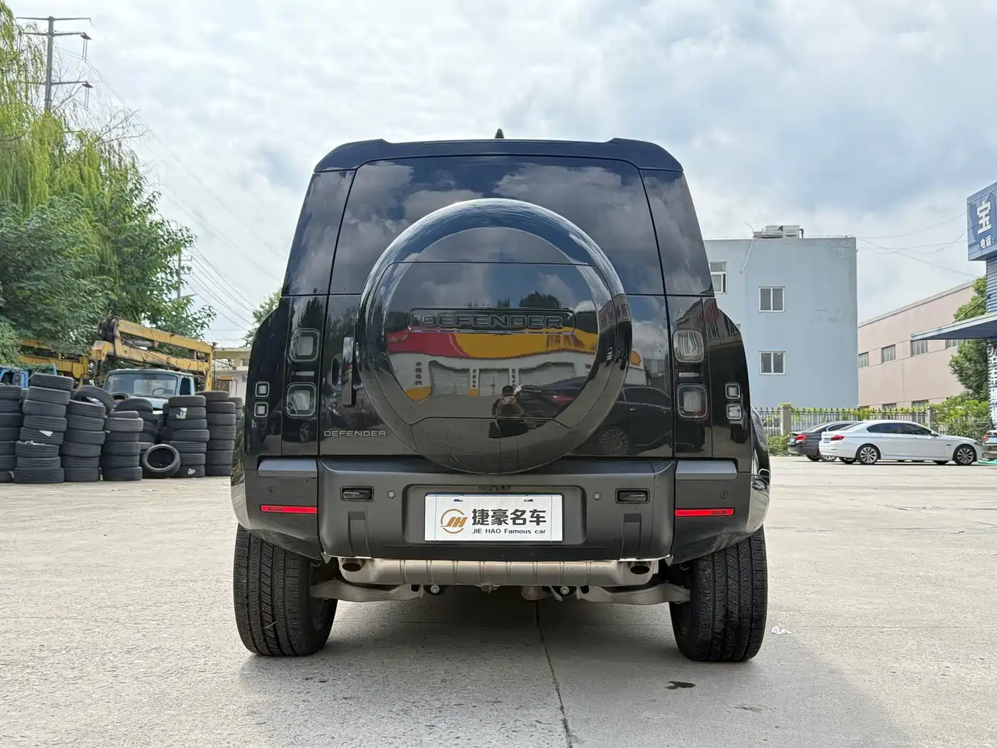 Land Rover Defender 2026 2026 Land Rover Defender 110 3.0T P400 X-Dynamic SE