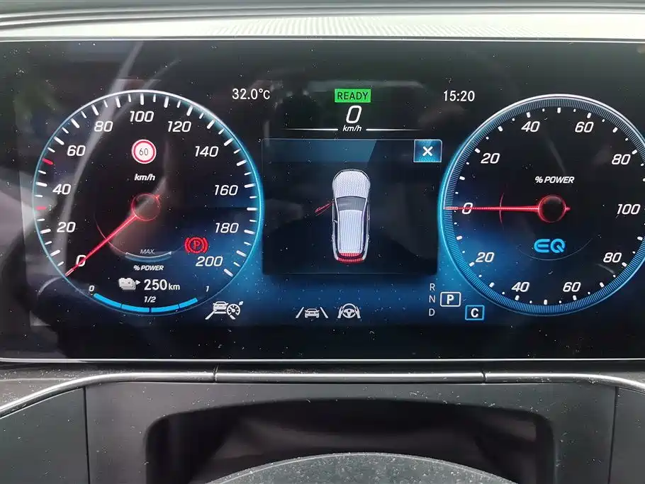 MERCEDES-BENZ EQC