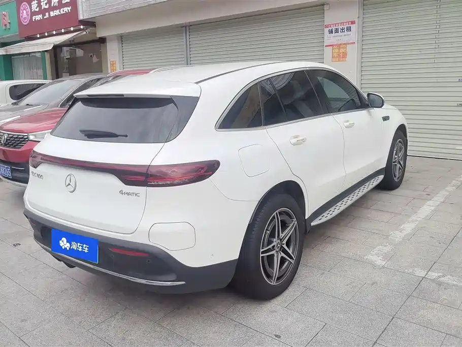 MERCEDES-BENZ EQC