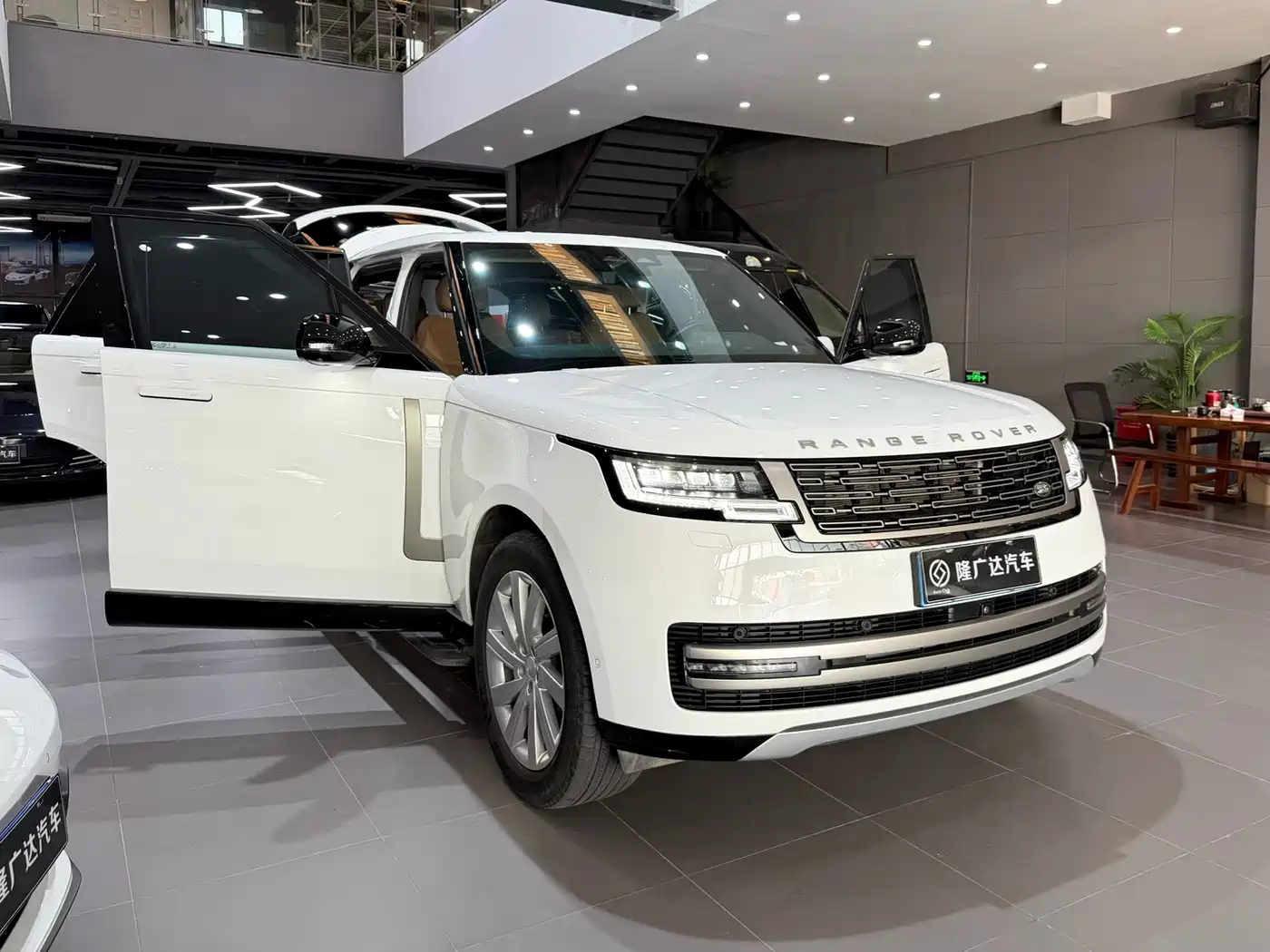 LAND ROVER RANGE ROVER
