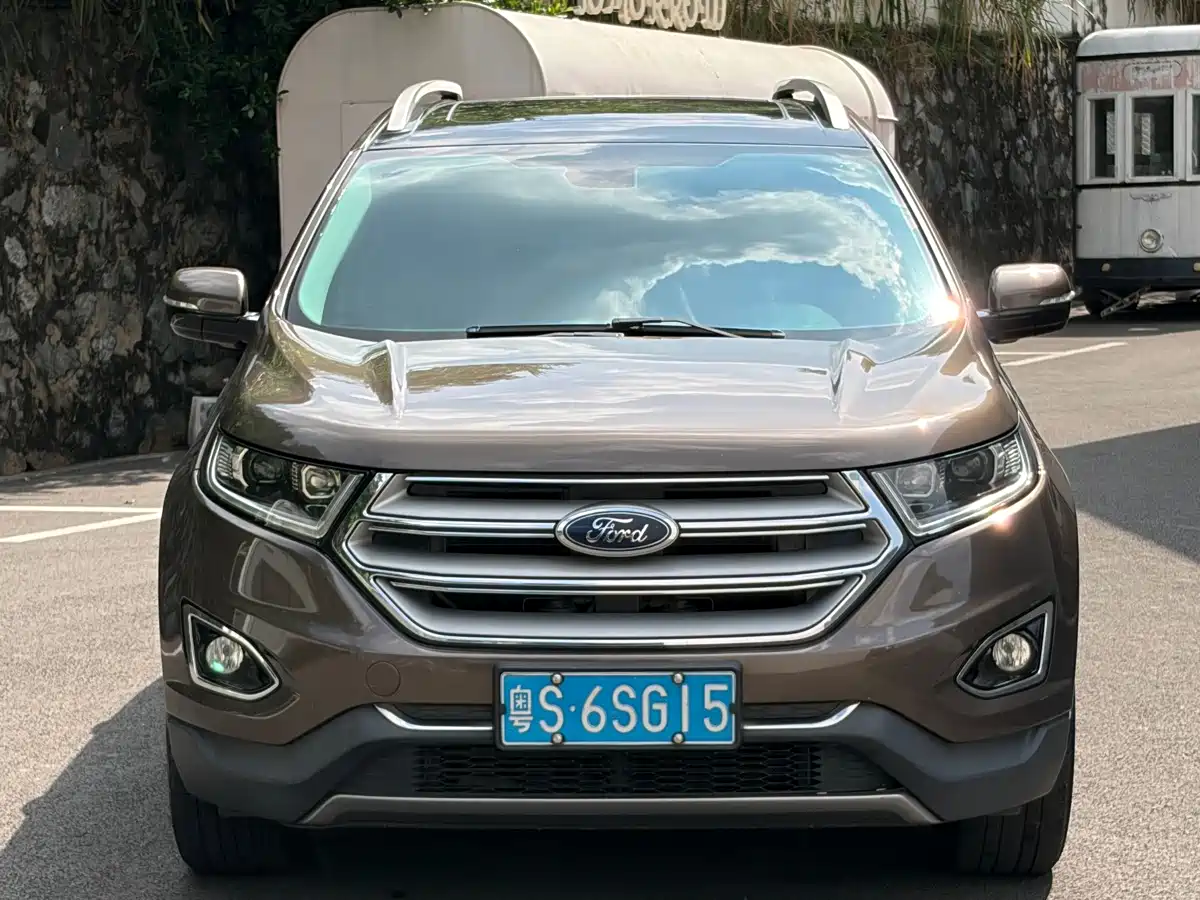 Ford Edge 2017 2016 EcoBoost 245 2WD Luxury 7-Seater