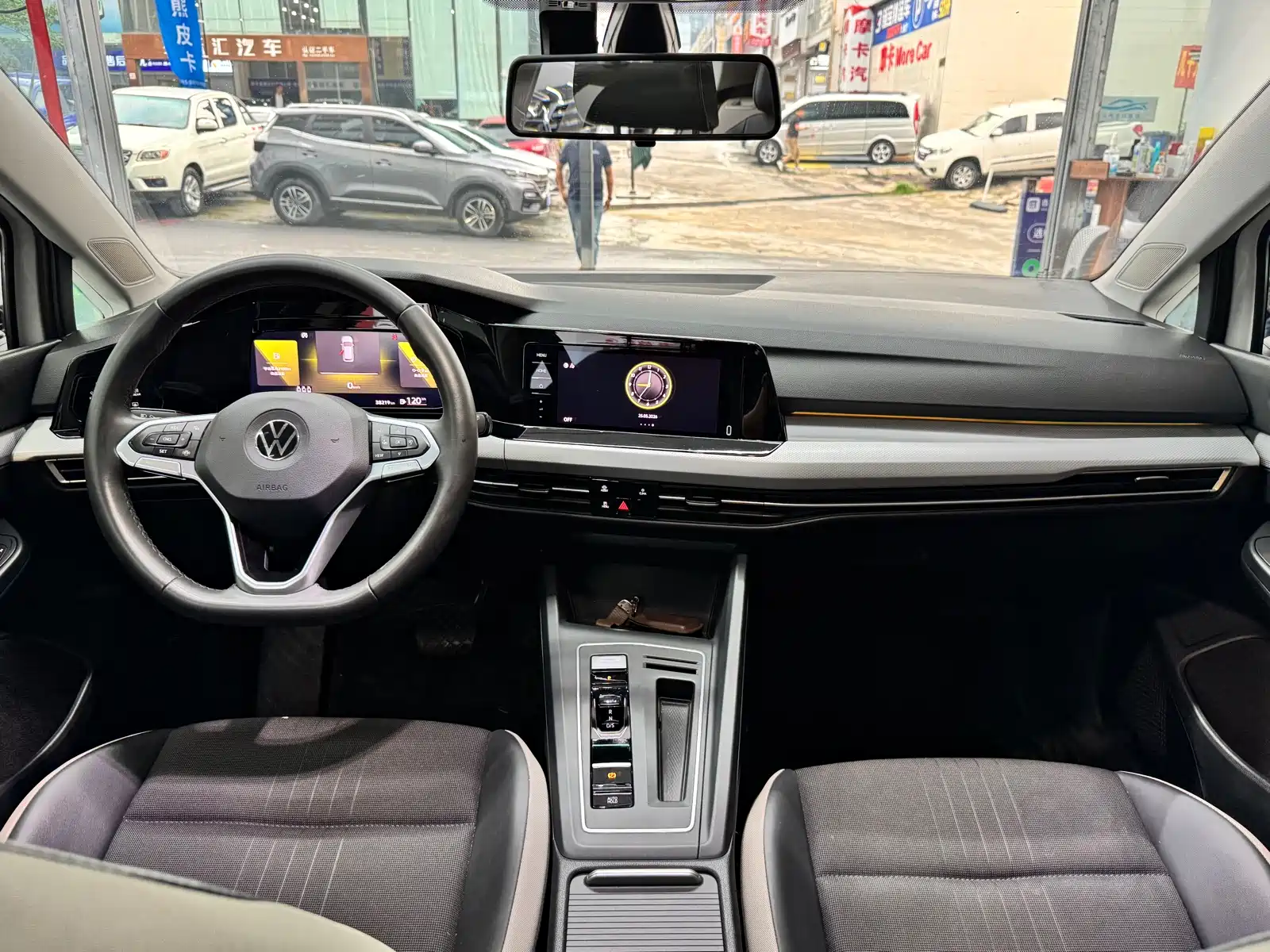 Фото 9 - Volkswagen Golf