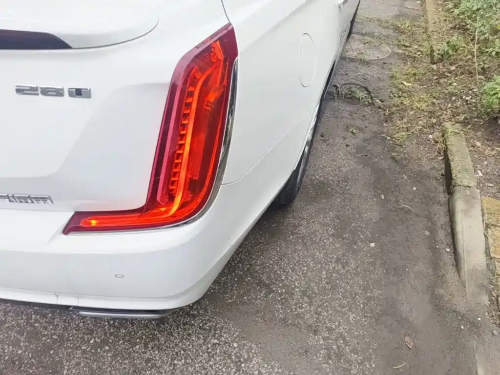 Photo 8 - Cadillac XTS