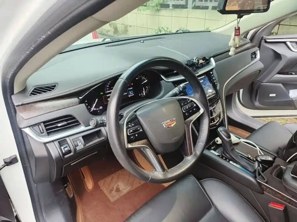 Photo 10 - Cadillac XTS