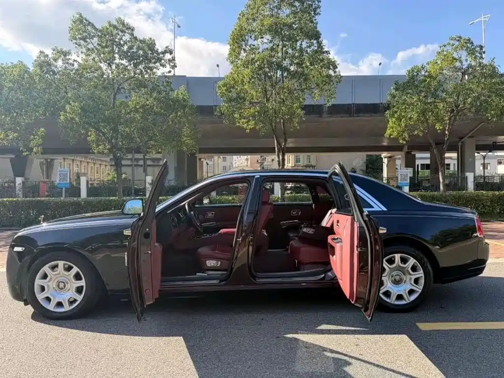 Фото 3 - Rolls-Royce Ghost