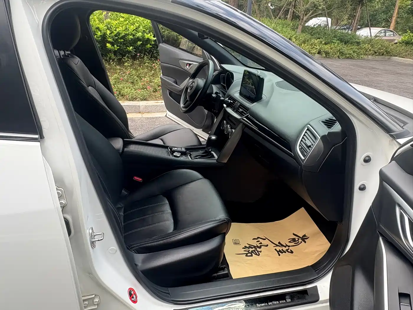 Photo 11 - Mazda CX-4