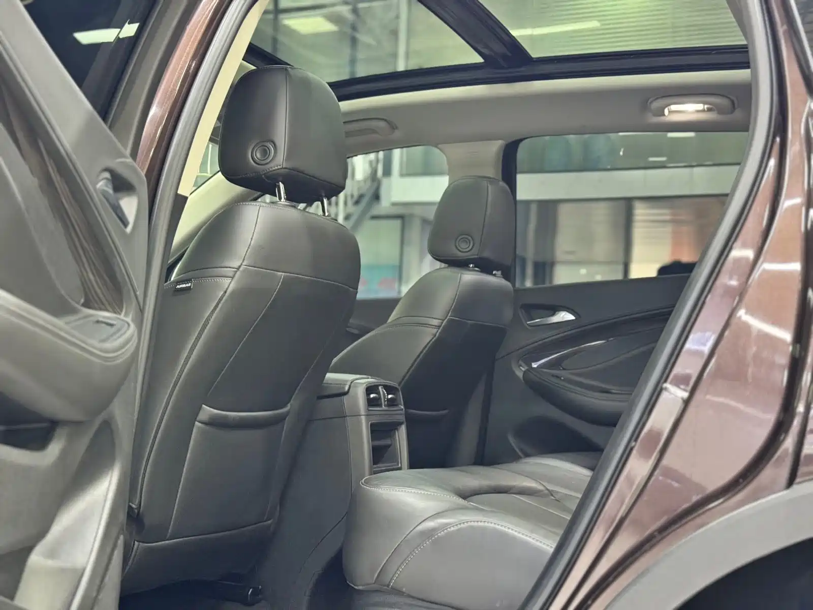 Фото 10 - Buick Envision Plus