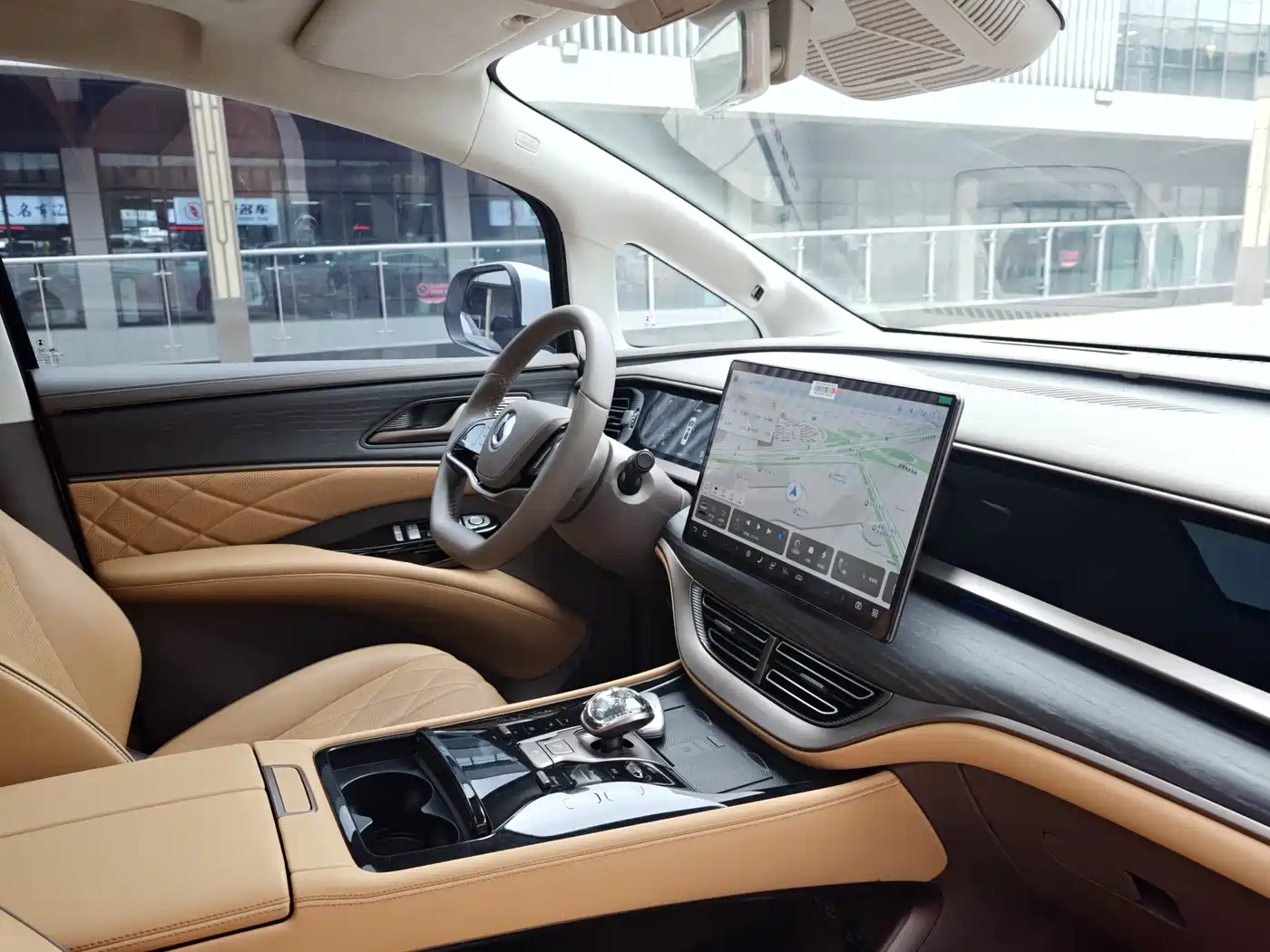 Denza D9 2022 DM-i 970 AWD Flagship фото 28