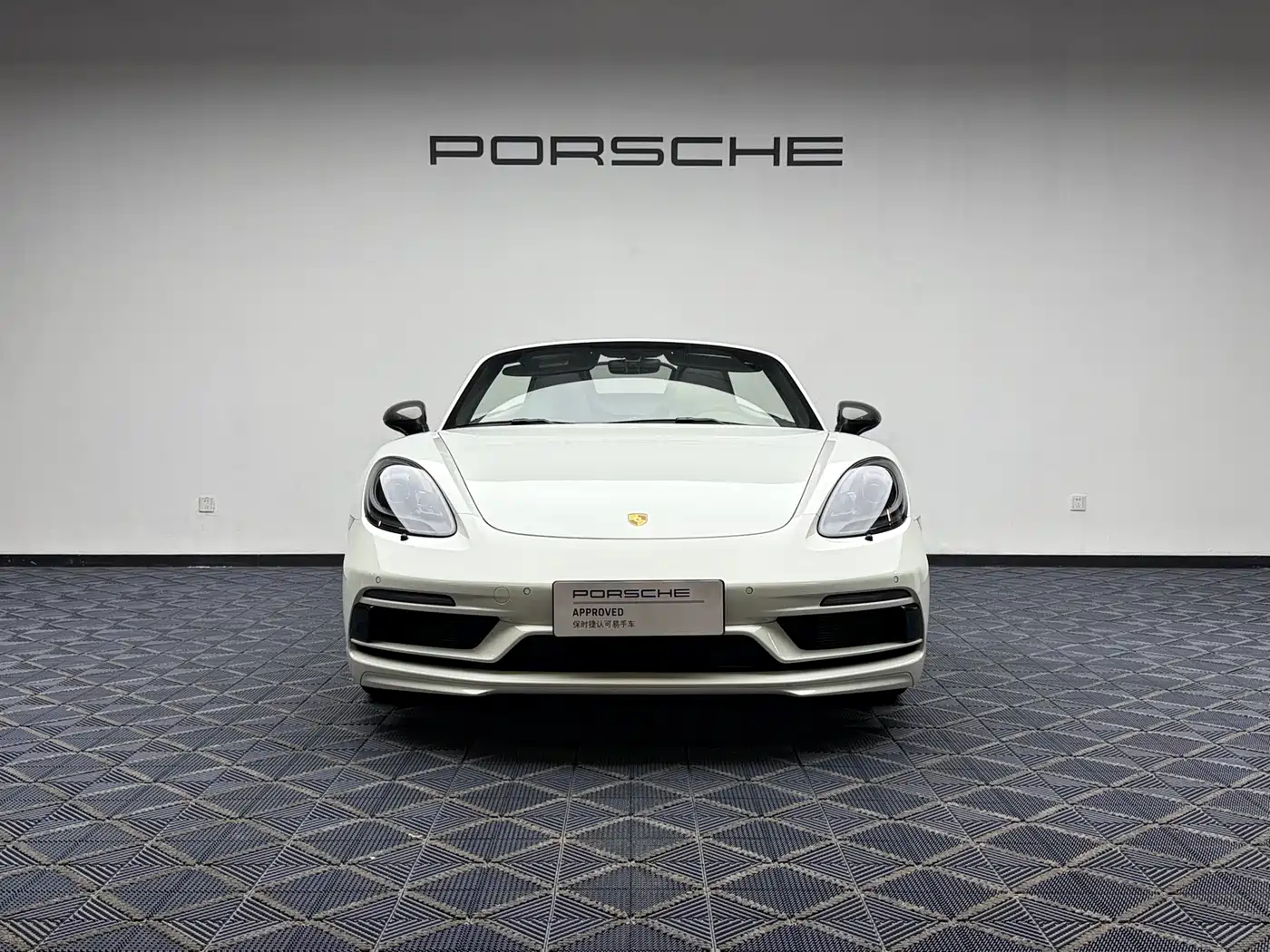 Porsche 718 2019 Boxster T 2.0T фото 9