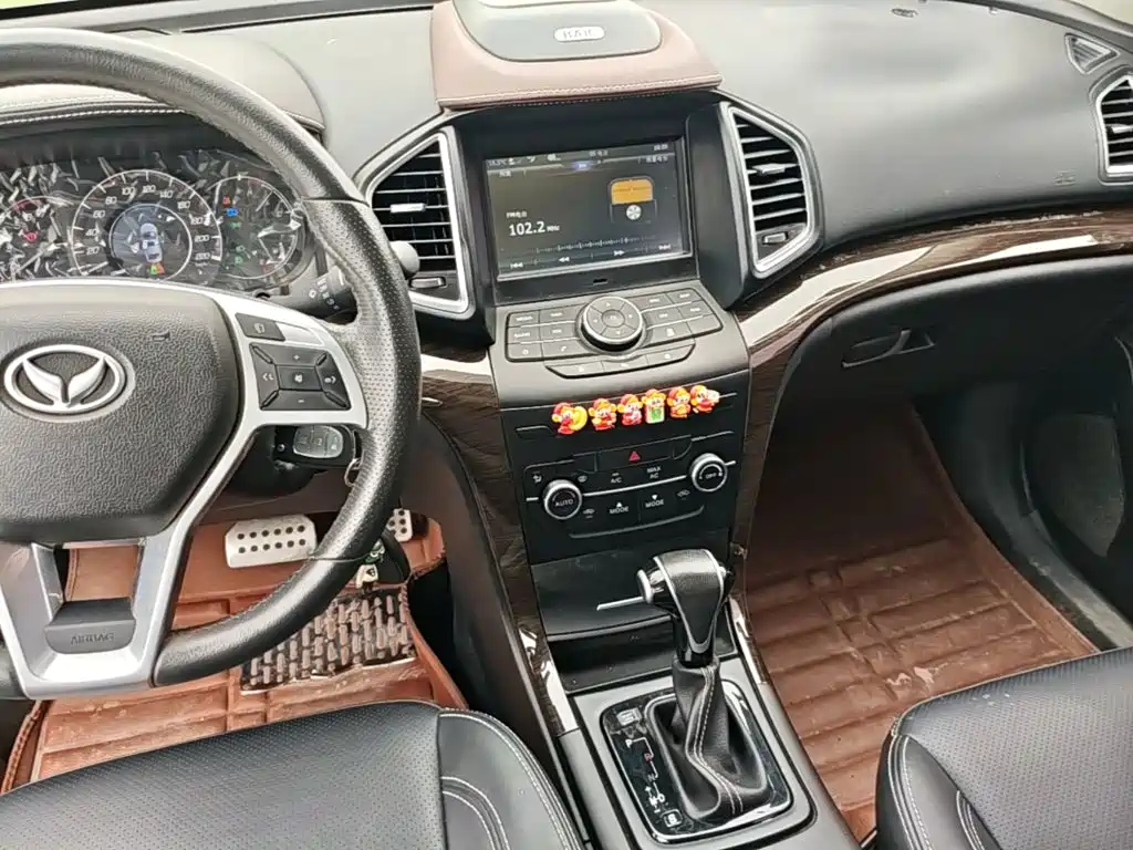 Photo 13 - BAIC Huansu S6