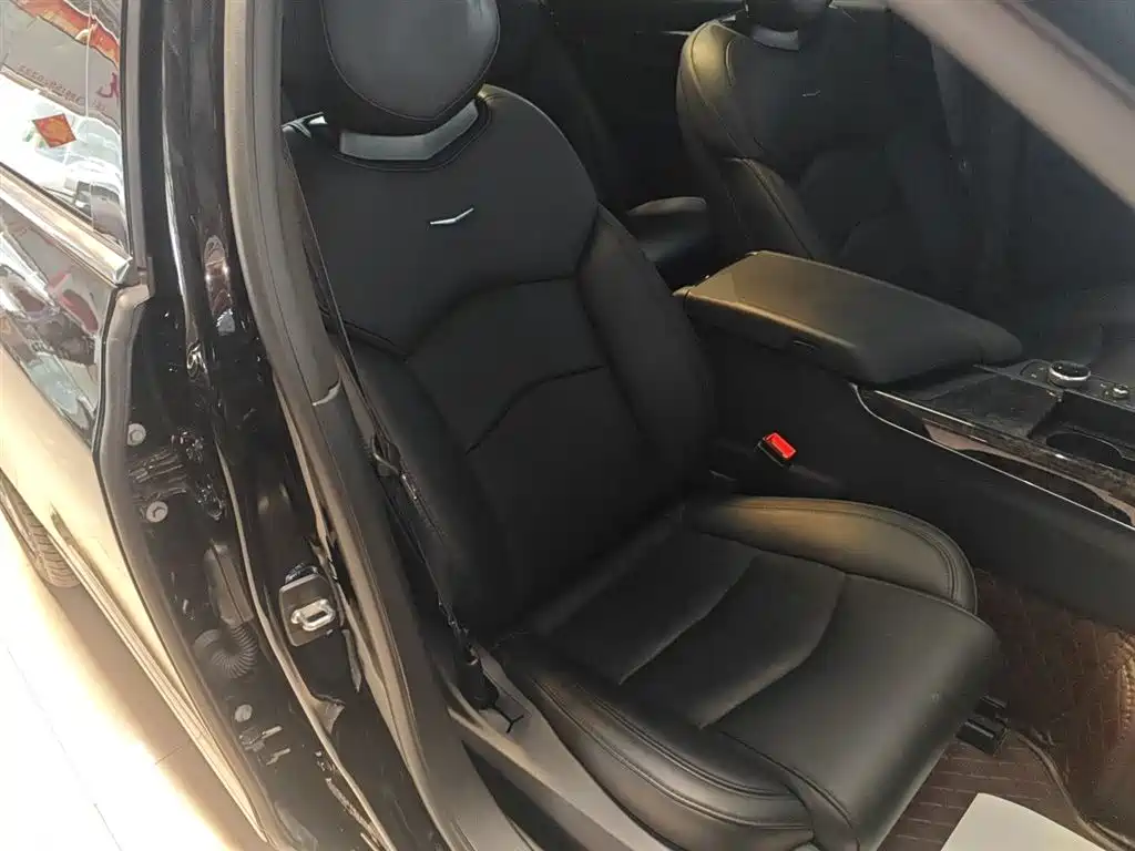 Cadillac CT6 2022 28T Luxury фото 25