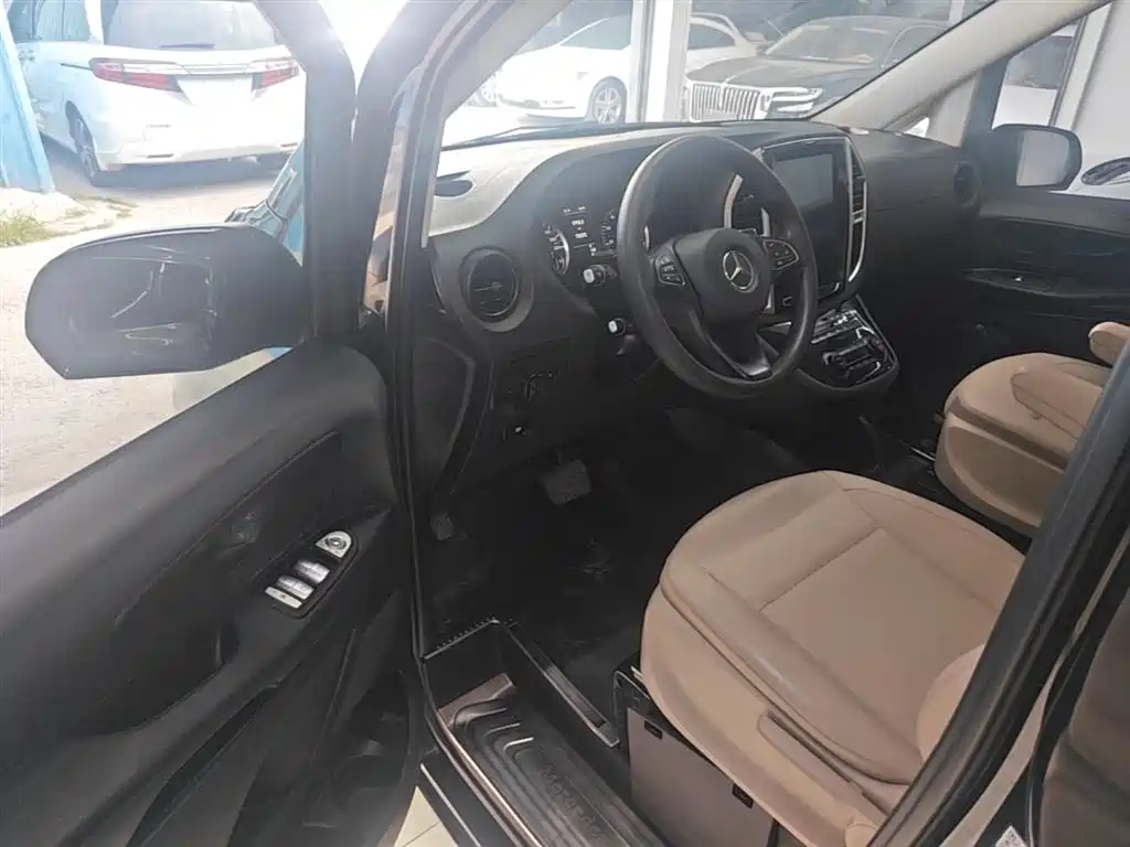 Mercedes-Benz Vito 2016 2.0T Elite Edition фото 16