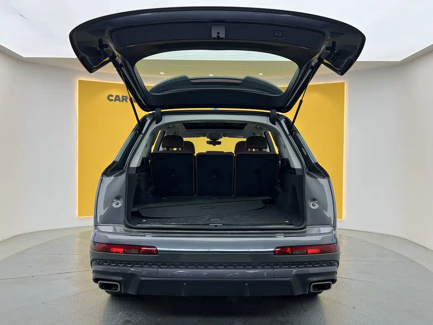 Фото 25 - Audi Q7