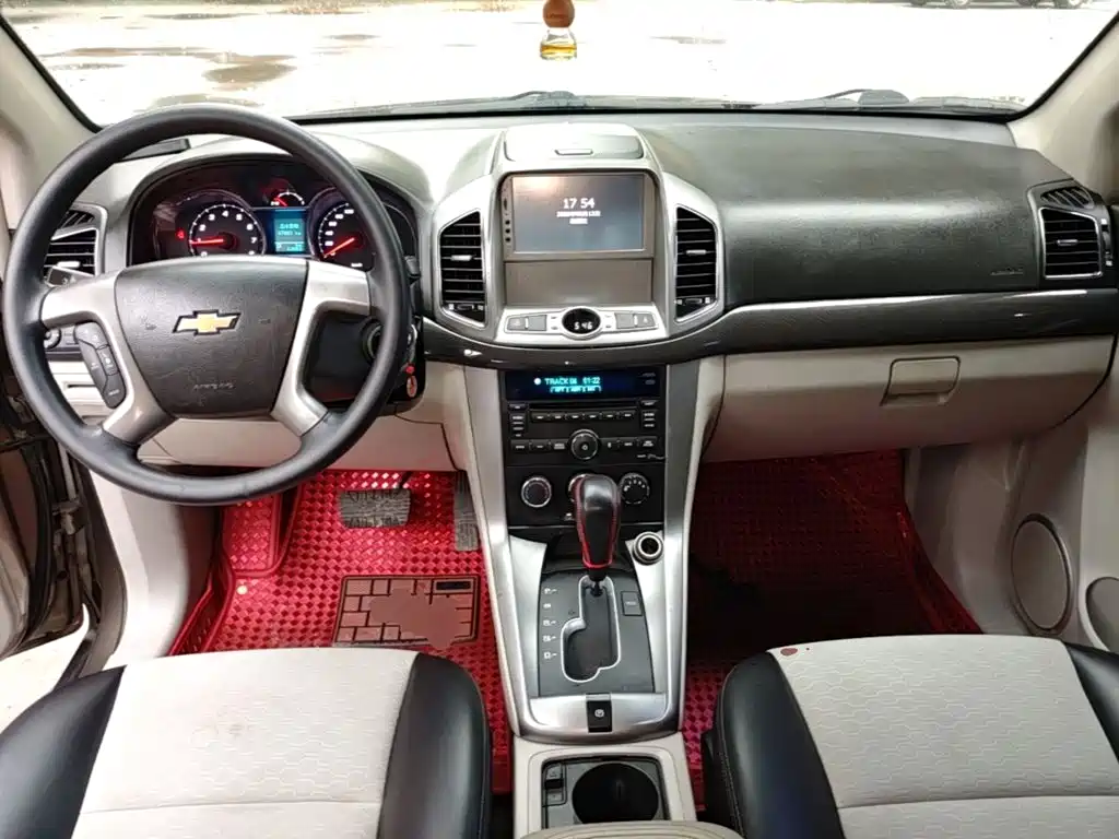 Chevrolet Captiva 2016 2015 2.4L 2WD Urban Edition 5-seater