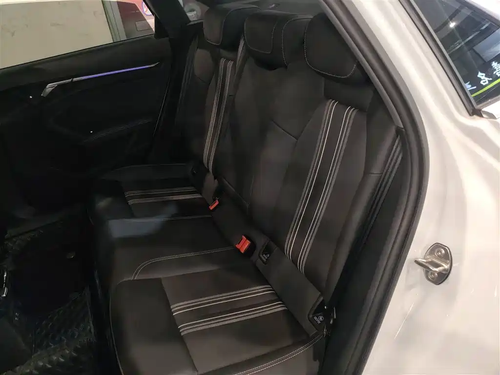 Audi A3 2024 Model A3L Limousine 35 TFSI Fashion Sport фото 13