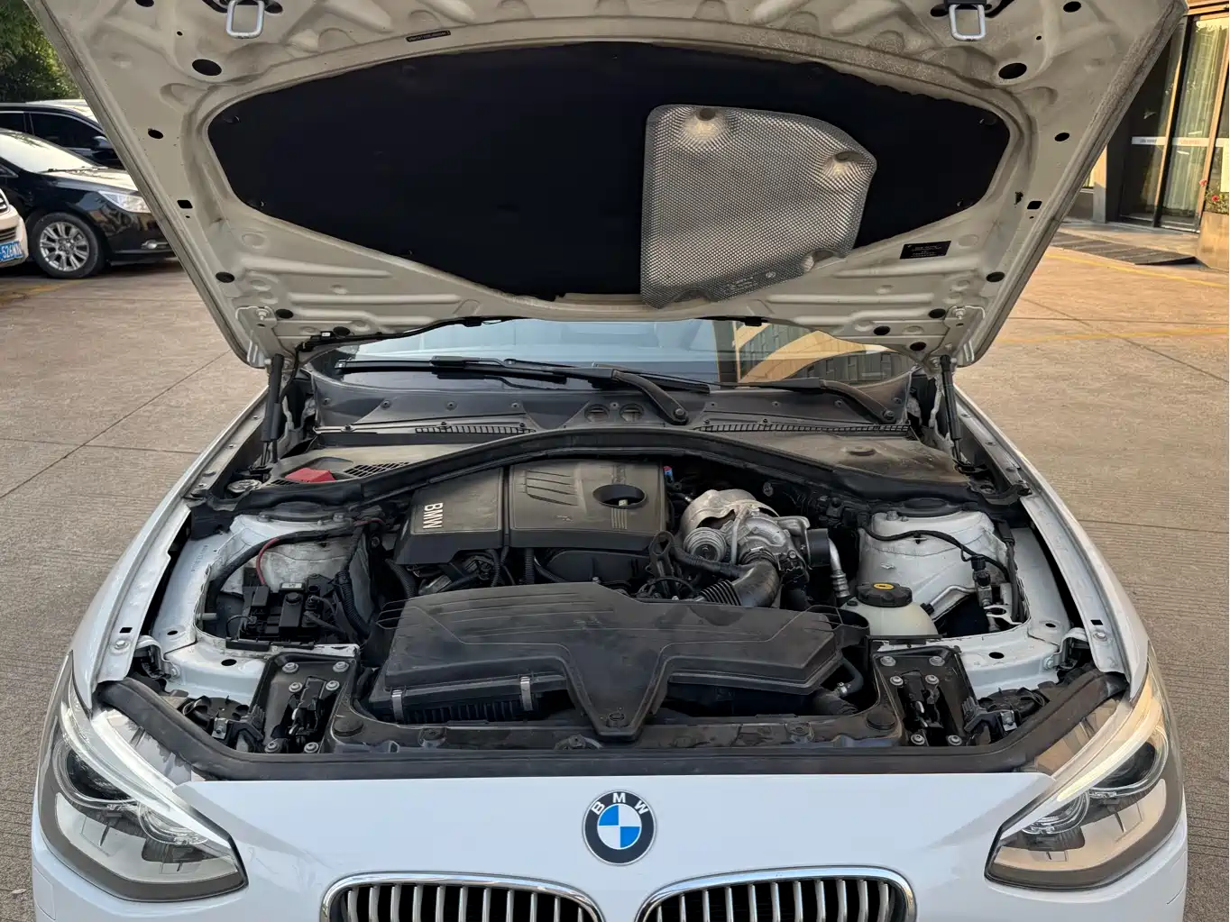 BMW 1 Series (Import) 2013 Facelift 116i Urban Model фото 19