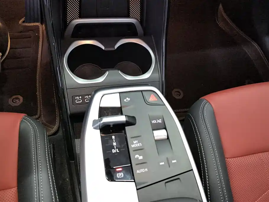 BMW X1 2023 xDrive25Li X Design Package фото 16