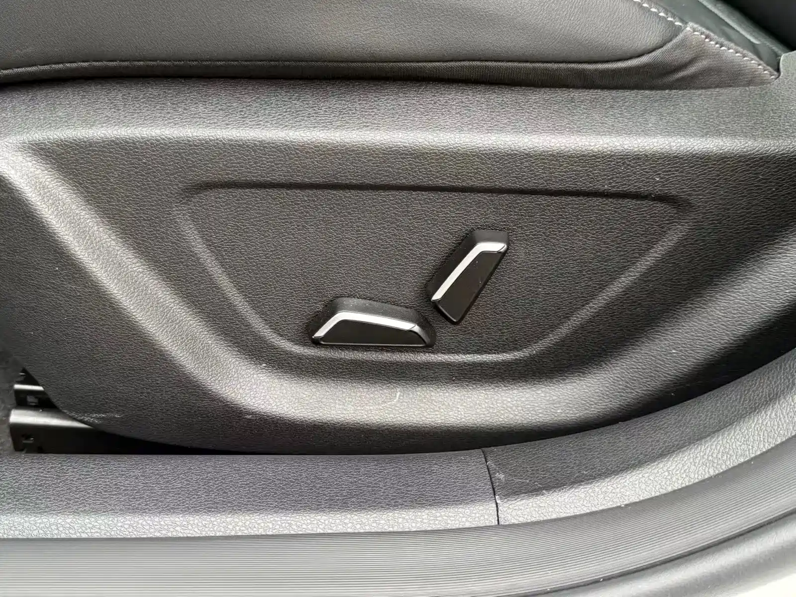 Фото 22 - Geely Binrui