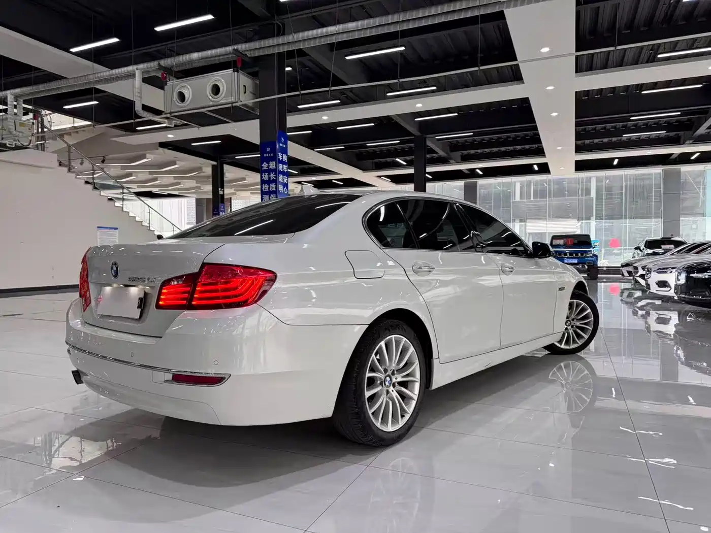 BMW 5 Series 2014 525Li Luxury Design Package фото 7
