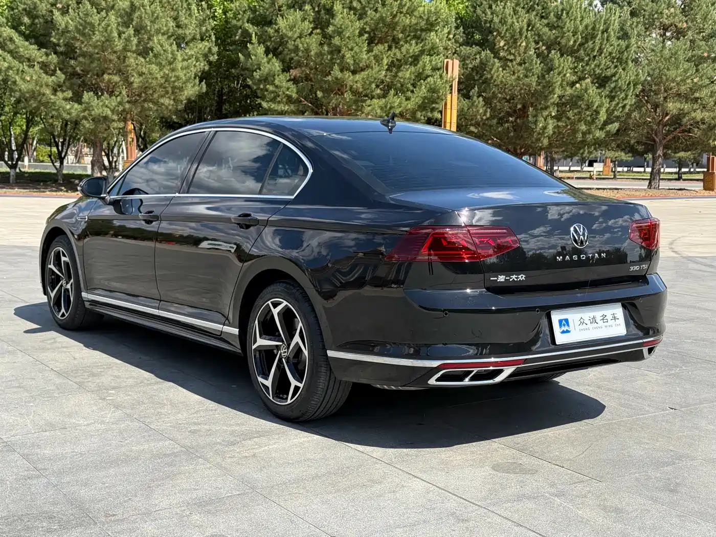 Volkswagen Magotan 2023 Model 2 Million Commemorative Edition 330TSI DSG Luxury фото 7