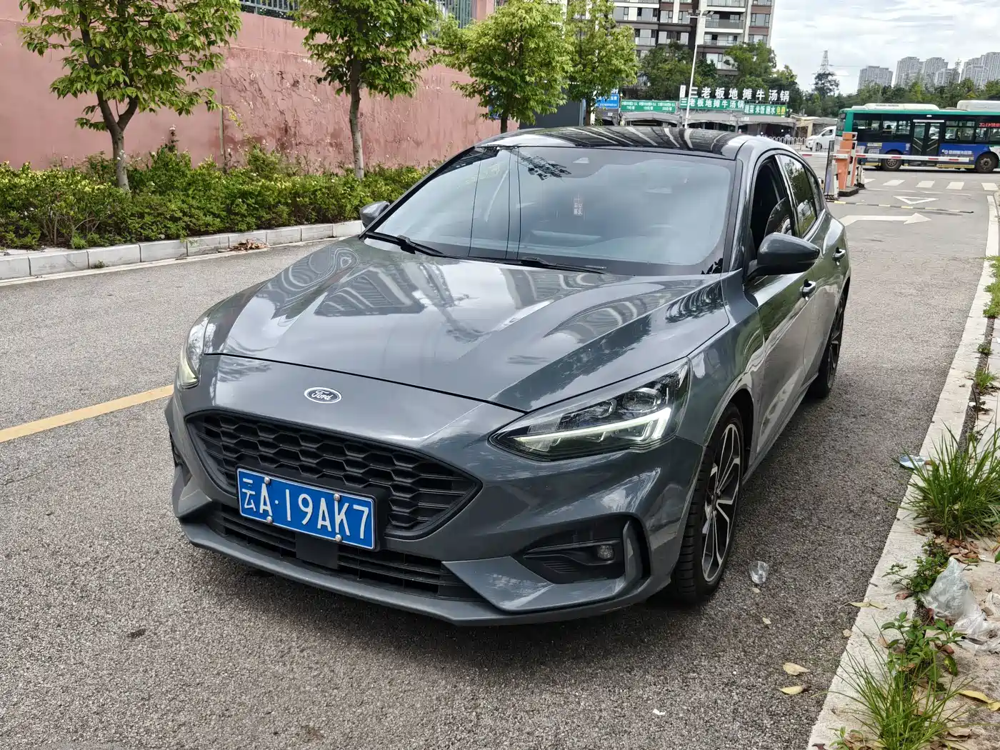 Photo 1 - Ford Focus