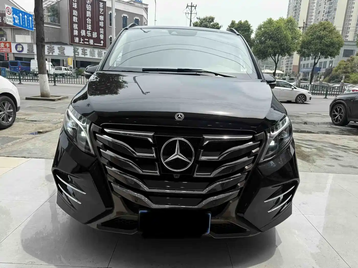 MERCEDES-BENZ V CLASS