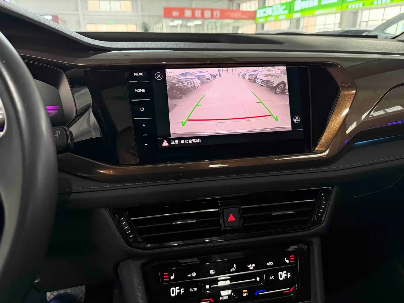 Volkswagen Tharu 2022 280TSI FWD Luxury Edition фото 13