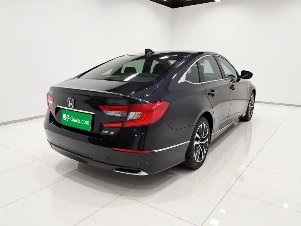 Фото 6 - Honda Accord