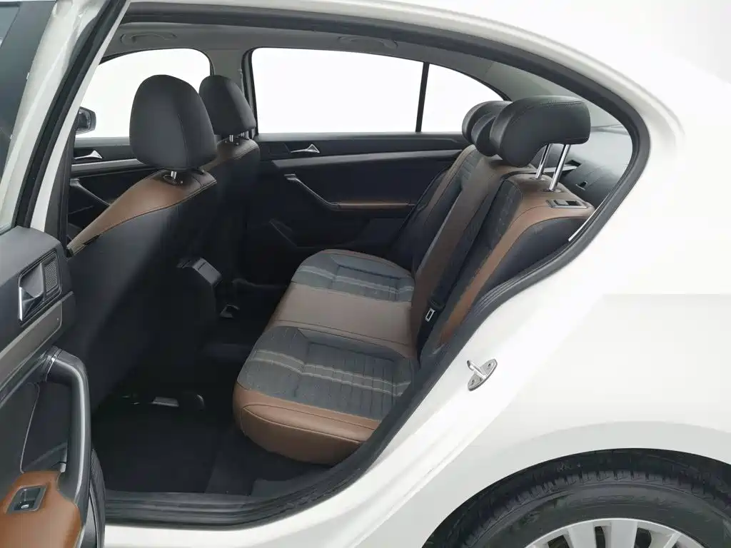Photo 15 - Volkswagen Lavida