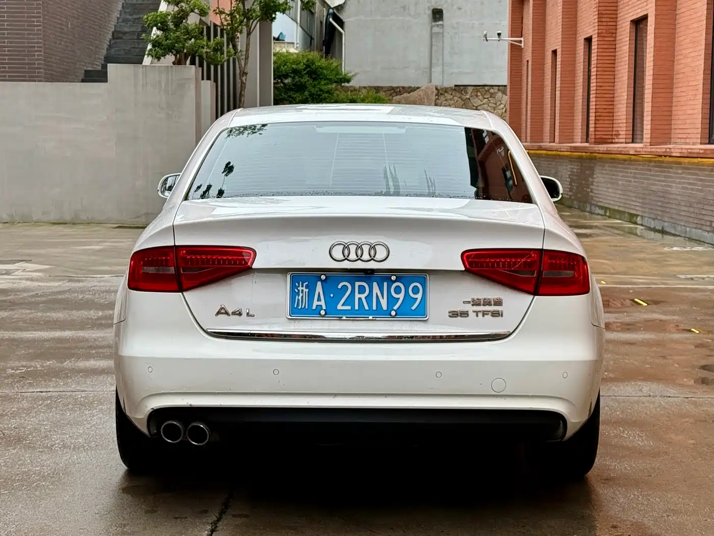 Audi A4L 2016 35 TFSI Collector's Edition S line Comfort фото 5