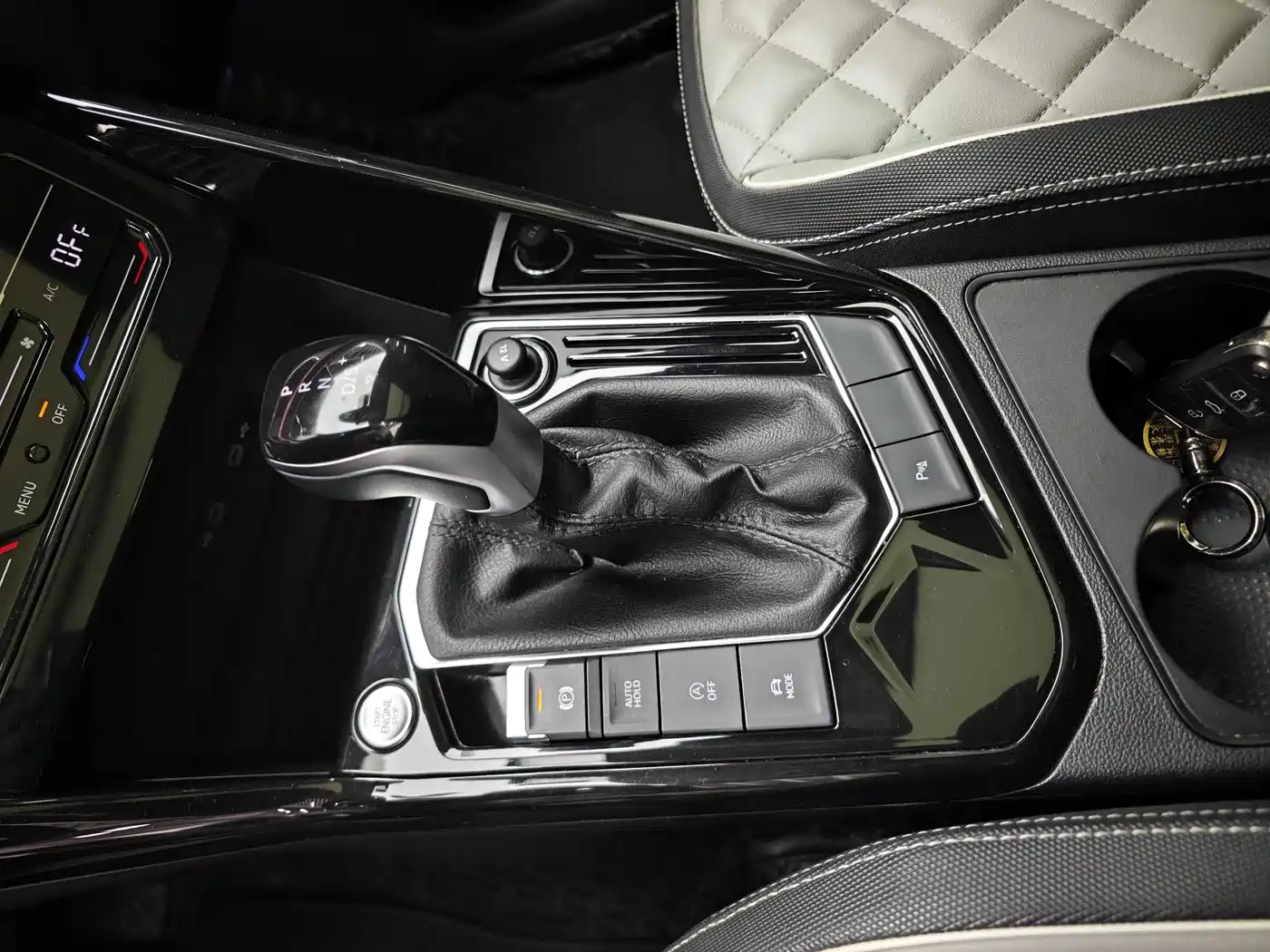Volkswagen Tayron 2024 330TSI 2WD Luxury Plus Advanced фото 7