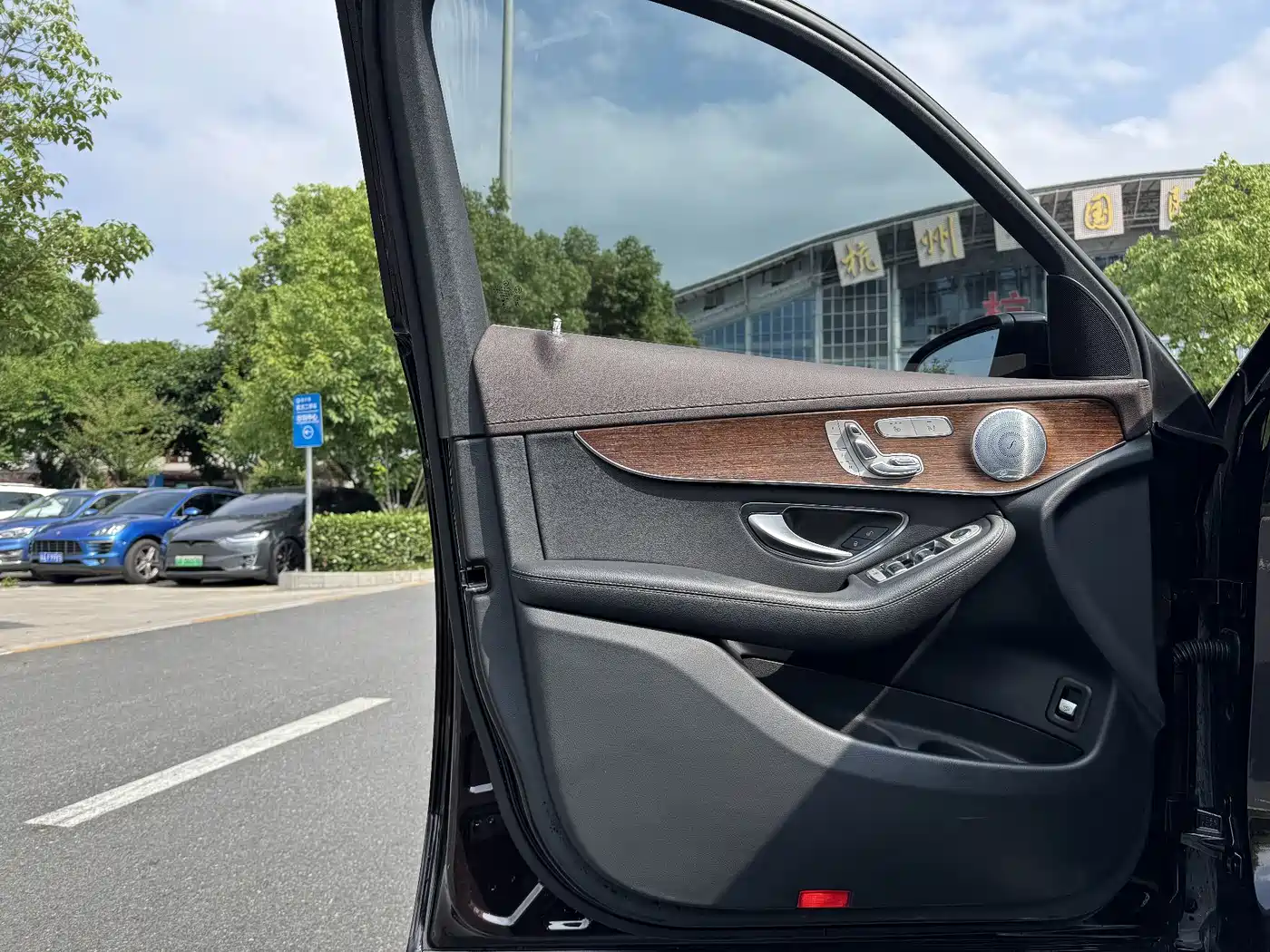 Mercedes-Benz GLC 2022 Facelift GLC 300 L 4MATIC Dynamic фото 7