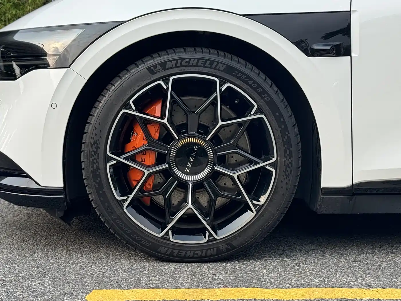 ZEEKR EXTREME KRYPTON 007