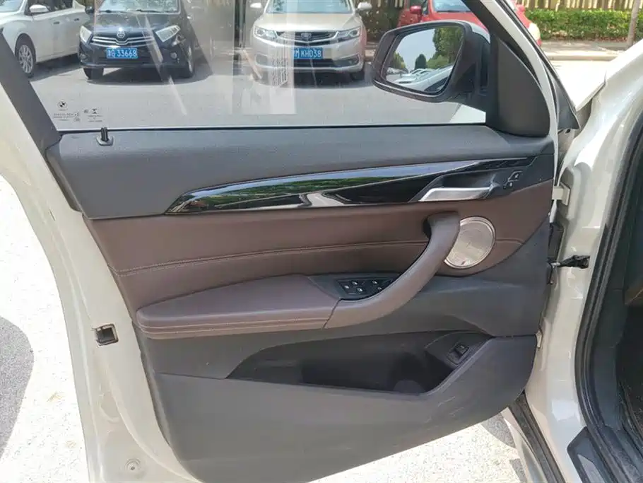 BMW X1 2020 sDrive20Li Premium Edition фото 7