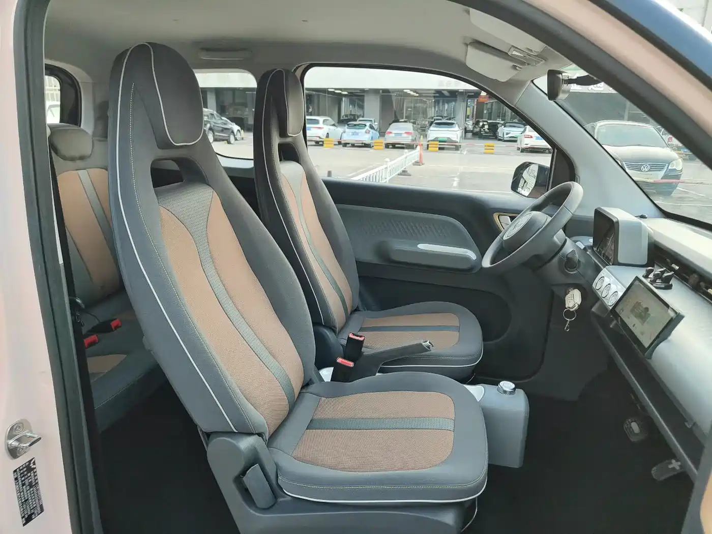 صورة 7 - Wuling Motors Hongguang MINIEV