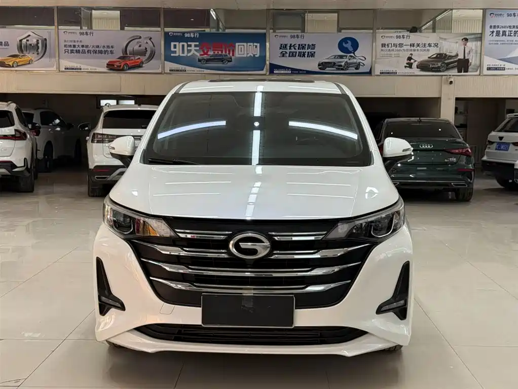 GAC Trumpchi Trumpchi M6 2021 270T DCT Luxury Edition (7-Seater) фото 2