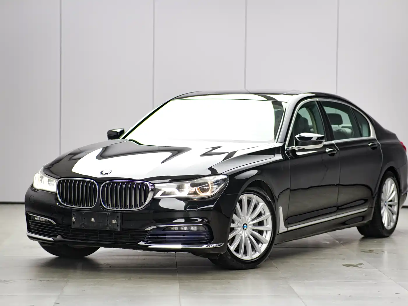 BMW 7 Series 2016 740Li Leading Edition