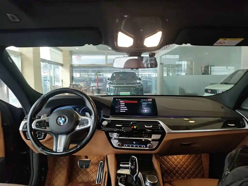 BMW 6 Series GT 2019 630i M Sport Package фото 15
