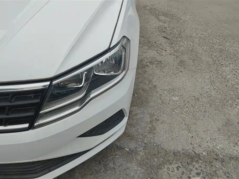 Volkswagen Jetta 2019 Dream Edition 1.5L Manual Fashion фото 5