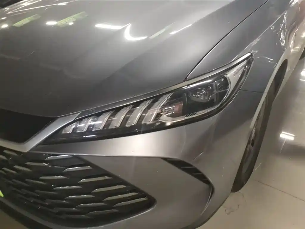 BYD Qin PLUS 2025 DM-i Smart Drive 55KM Leader фото 24