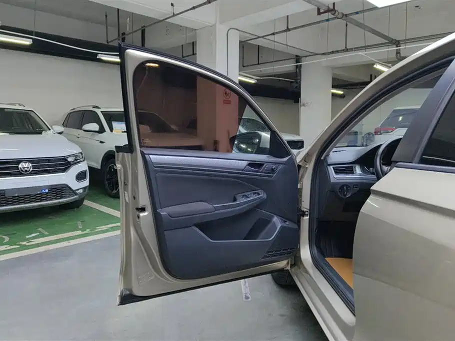 Volkswagen Bora 2018 1.5L Automatic Fashion фото 7